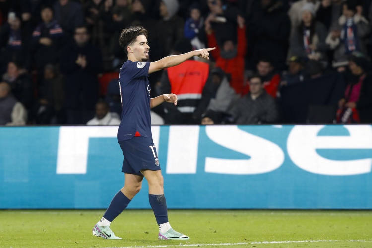 世界杯官方下载入口-维蒂尼亚对阵葡体带球推进46次，创造本赛季欧冠单场纪录