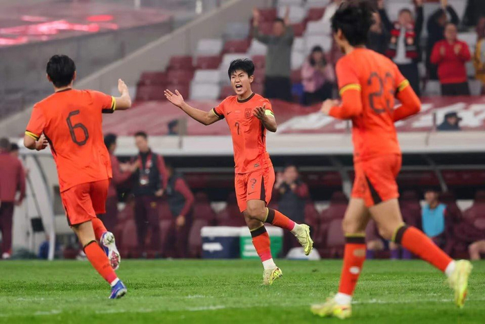 世界杯在线观看平台-董路：中国足球20年不断重复失败！谁也不接受教训 从来不会反思|安东尼奥|U23|中国男足|泰国足球|世少赛_新浪体育_新浪新闻